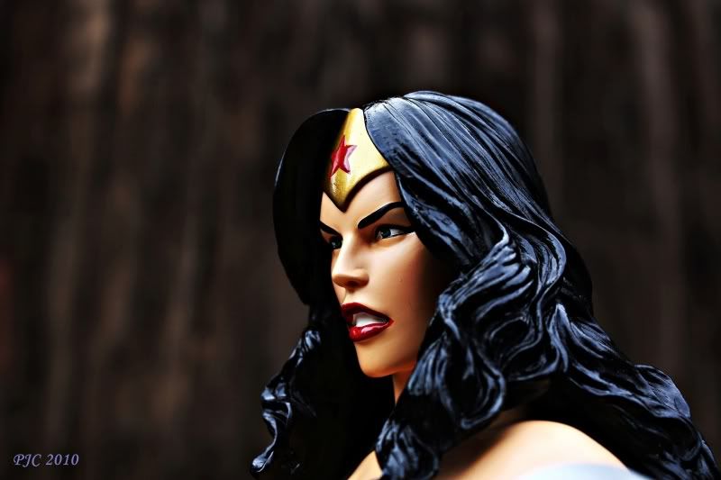 tweeterhead wonder woman statue